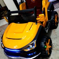 ماشین شارژی۴موتوره درهابرقی۲نفره نو باتری آکبند