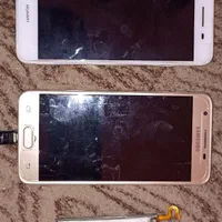 دو عدد گوشی یکی سامسونگ j5 و دیگری هوآوی 4C