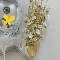 کنار سالنی زیبا با گل کوب