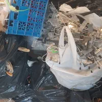 رخت اویز و چراغ