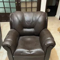 مبل چرم قهوه ای