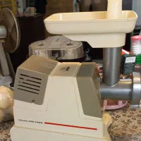 چرخ گوشت نو|خردکن، آسیاب، غذاساز|رشت, سلیمانداراب|دیوار