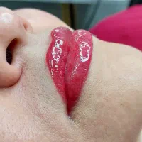 میکروبلیدینگ شیدینگ لب بن مژه خط چشم|خدمات آرایشگری و زیبایی|قم, باغ کرباسی|دیوار