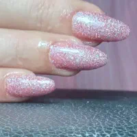 تخفیف واسه کاشت ناخن