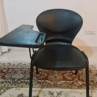 صندلی دسته دار