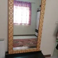 ترولی و آیینه|آرایشگاه و سالن‌های زیبایی|پرند, فاز ۶|دیوار