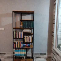کتابخانه ،ویترین چوب و اهن|کتابخانه، شلف، قفسه‌های دیواری|رشت, کوی امام رضا|دیوار