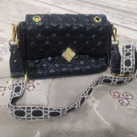 کیف|کیف، کفش، کمربند|بندر دیر, |دیوار