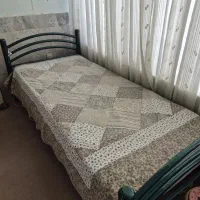 تخت یکنفره فلزی