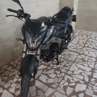 ان اس ۲۰۰ (فیس جدید) رنگ تیتانیومی مدل ۱۴۰۴ صفر