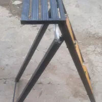 چهار پایه فلزی تاشو