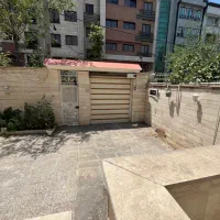 ۲۷۵متر در دو طبقه دربست با ده خواب و بازسازی شده