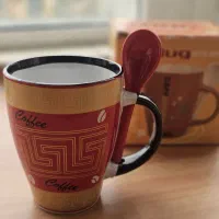 ماگ به همراه قاشق