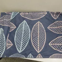 ۸ تا رو بالشی دوخته شده