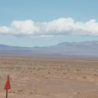 زمین پشت بیمارستان شهدا با آینده .پروانه و سند