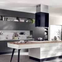 200-متر-کتویی-شرقی-با-امکانات-کامل