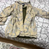 پالتو بارونی|لباس|مشکین‌دشت, |دیوار