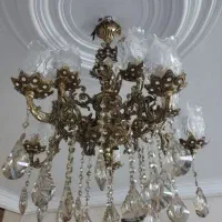 دوعدد لوستر و دیوار کوب