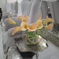 گلدان گرد شیشه ای و گل|گل مصنوعی|کرج, دهقان ویلا|دیوار