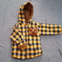 شلوار لی بچگانه دخترانه و کاپشن اسپرت|کفش و لباس بچه|شاهینشهر, شهرک هشت بهشت|دیوار