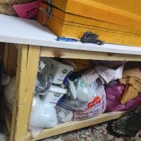 ۱عدد میز ونیمکت بفروش می‌رسد