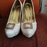 کفش زنانه ومردانه دست دوم موجود است|کیف، کفش، کمربند|مهاباد (آذربایجان غربی), |دیوار