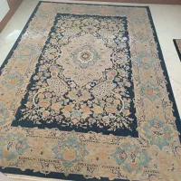 فرش شش متری و یک عدد فرش سه متری