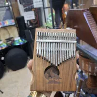 کالیمبا لاوین|سازهای سنتی|اصفهان, ارزنان|دیوار