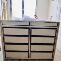 کلوزت|جاکفشی، کمد، دراور|مشهد, فلسطین|دیوار