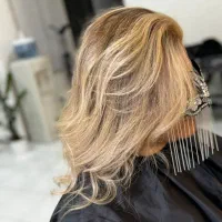 خدمات وآموزش رنگولایت وناخن وکراتین وکوتاهی