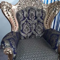 مبل کاملا سالم چوب گردو|مبلمان خانگی و میز عسلی|شاهین‌شهر, خانه کارگر|دیوار