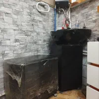 آینه و کنسول آرایشگاه مردانه