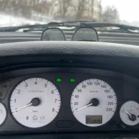 ماشین پژو پارس سفید مدل ۱۳۸۷