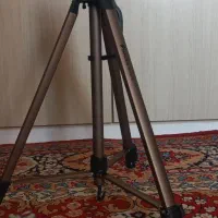 سه پایه دوربین