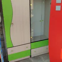 کمد لباسی بچگانه با کمد دکوری با یه کمد لباسی