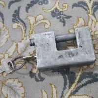 قفل با دو تا کلید