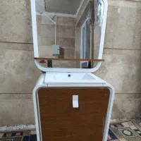 آینه و رو شویی