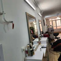 اجاره میز در سالن زیبایی جاده شهرک