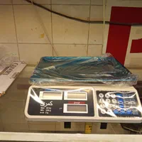 ترازو 40کیلو با کف قیمت|فروشگاه و مغازه|کاشان, بازار کاشان|دیوار