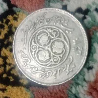 سکه دوتومنی ۱۳۶۰ و ۵۰۰ تومنی سیمرغ و...