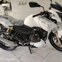 آپاچی 180
