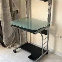 فروش میز کامپیوتر یا میز تحریر کم جا