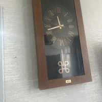 ساعت دیواری برند آرتا کاملا سالم