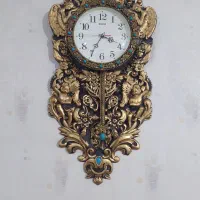 سه عدد ساعت دیواری