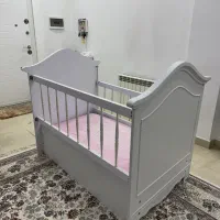 تخت کودک مناسب از نوزادی تا ۶سالگی همراه با تشک|تخت و سرویس خواب|آستارا, |دیوار