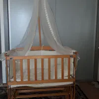 کنار تختی لندو نوزاد