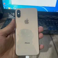 ایفون xs