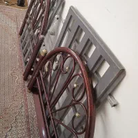 تخت فلزی تک نفره