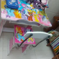 میزتحریر بچه گانه سالم و تمیز