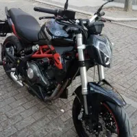 بنلی ۳۰۰cc مدل ۱۴۰۰ در حد صفر